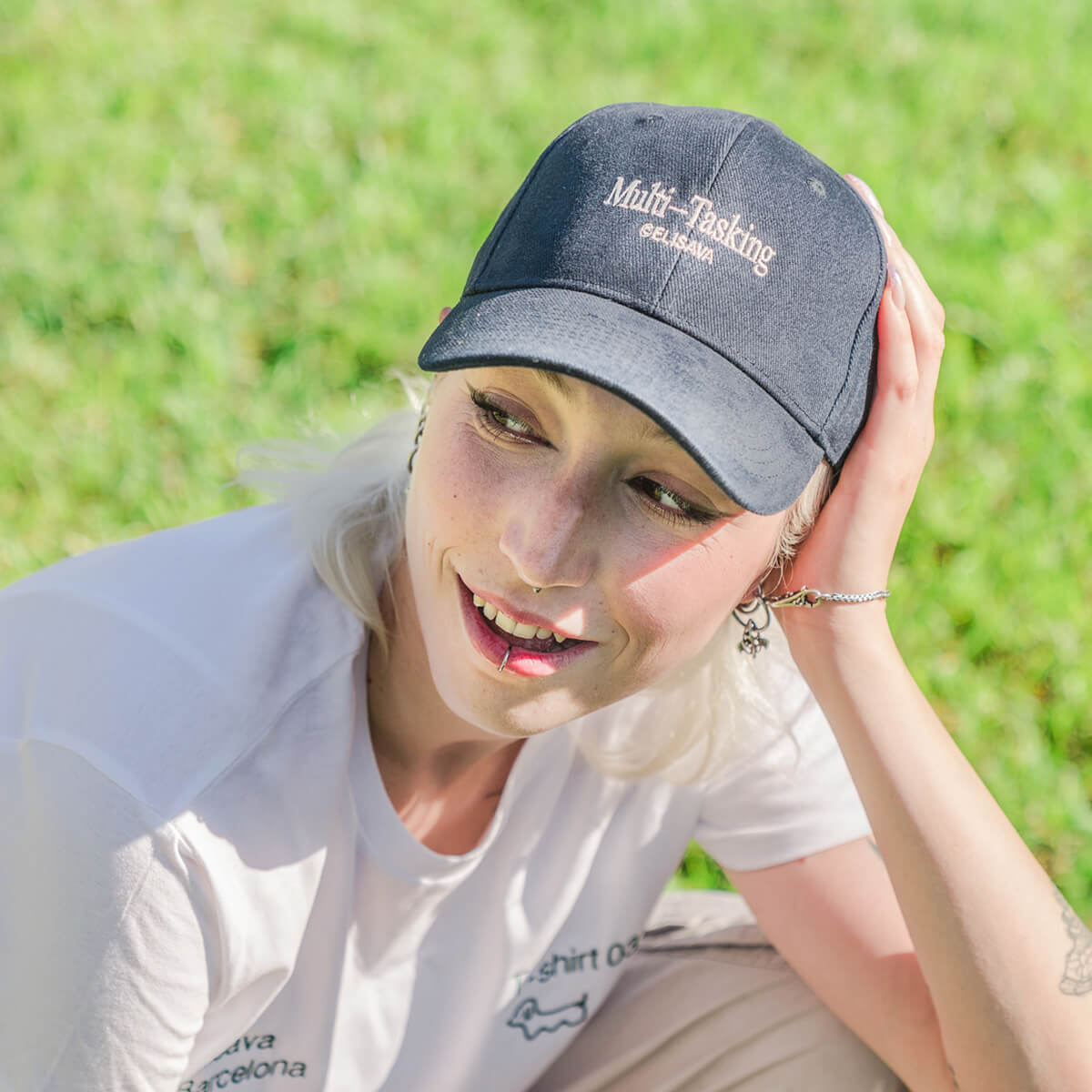 Cap Navy Multi-Tasking